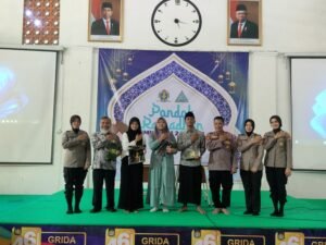 Kapolsek Mojoroto Ajak Pelajar SMK PGRI 2 Kediri Stop Aksi Bulliying
