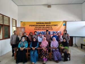 Polsek Mojoroto Gelar Sosialisasi Pencegahan Bullying di Ponpes Kedunglo Al Munadhdhoroh Kota Kediri