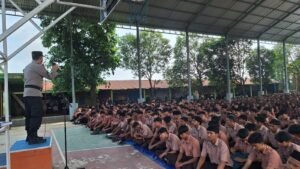 Kapolsek Kandangan Kunjungi Sekolah Imbau Pelajar Tak Bermain Petasan di Bulan Ramadhan