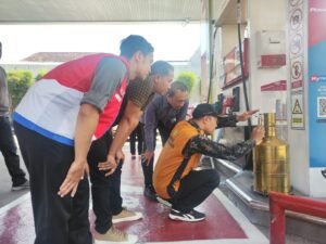 Team Gabungan Polres Kediri Kota Sidak di Sejumlah SPBU, Pastikan Takaran dan Stok BBM Aman