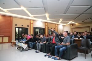 Seru, Polres Kediri Gelar Nobar Timnas Indonesia vs Iraq