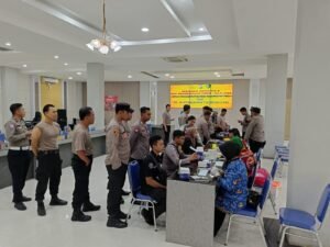 Ratusan Personel Polres Tulungagung Mendapatkan  Vaksin untuk Jaga Kesehatan