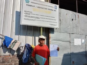 Warga Karang Taruna RT.08 RW.04 Siap Mengamankan,Pabrik Tepung Bulu Ayam Desa Kletek,Taman Sidoarjo