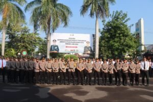 Pimpin Upacara Kenaikan Pangkat Pengabdian, Kapolres Kediri Kota : Selamat kepada AKBP Abraham Sissik