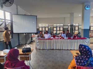 Minimalisir Laka Lantas Kendaraan Study Tour, Kapolsek Kandangan Beri Imbauan Pihak Sekolah