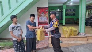 Berbagi Kasih, Polres Kediri Gelar Baksos di Panti Asuhan Al Jauhar Plosoklaten