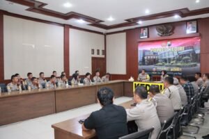 Tanamkan Sikap Disiplin, Kapolres Kediri Beri Arahan Taruna Akpol Peserta Latja