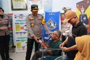 Polres Lumajang Fasilitasi Pengendara Disabilitas Peroleh SIM D