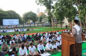 Polres Kediri Kota Gelar Sholat Idul Adha 1445 H di Lapangan Aspol Jl PK Bangsa