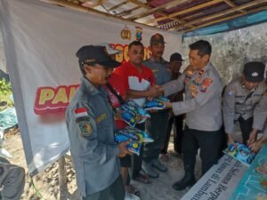 Ngobrol Bareng Warga di Warung Kopi, Kapolsek Mojoroto Ajak Warga Pro Aktif Dalam Menjaga Kondusifitas Kamtibmas