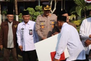 Sambut HUT RI ke-79,  Polres Malang Salurkan Bantuan untuk Rumah Ibadah, Ponpes, dan Panti Asuhan