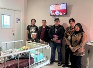 Polres Kediri Beri Bantuan Sosial Ibu dan Anak Korban Penyiraman Air Keras di Ngasem
