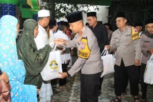 Safari Subuh Keliling (Suling) Membangun Kedekatan Polisi dengan Warga di Wilayah Pesantren