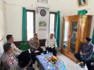 Kapolres Nganjuk Kunjungi Ketua PCNU Kabupaten Nganjuk untuk Jalin Silaturahmi