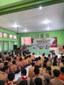 Polres Kediri Kota Blusukan ke Sekolah Cegah Perundungan Antar Pelajar
