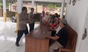 Polsek Jatikalen lakukan Patroli Dialogis Gaungkan Program Cooling System Menghadapi Pentahapan Pilkada Serentak 2024