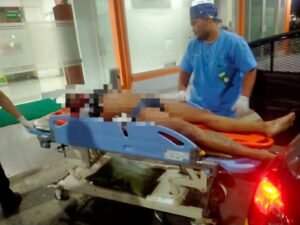 Maling Motor babak belur Di hajar masa sempat diamankan ke Polsek Gresik, akhirnya meninggal dunia .