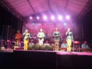 Bazar Merdeka dan Campursari “Panji Kerta Yoga” Di Gelar Pemdes Janti di Puncak Peringatan HUT RI ke -79