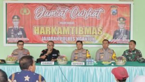 Kapolres Nganjuk Gaungkan Program Nusantara Cooling System di Acara Jum’at Curhat