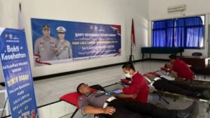 HUT Lalu Lintas, Satlantas Polres Kediri Gelar Donor Darah