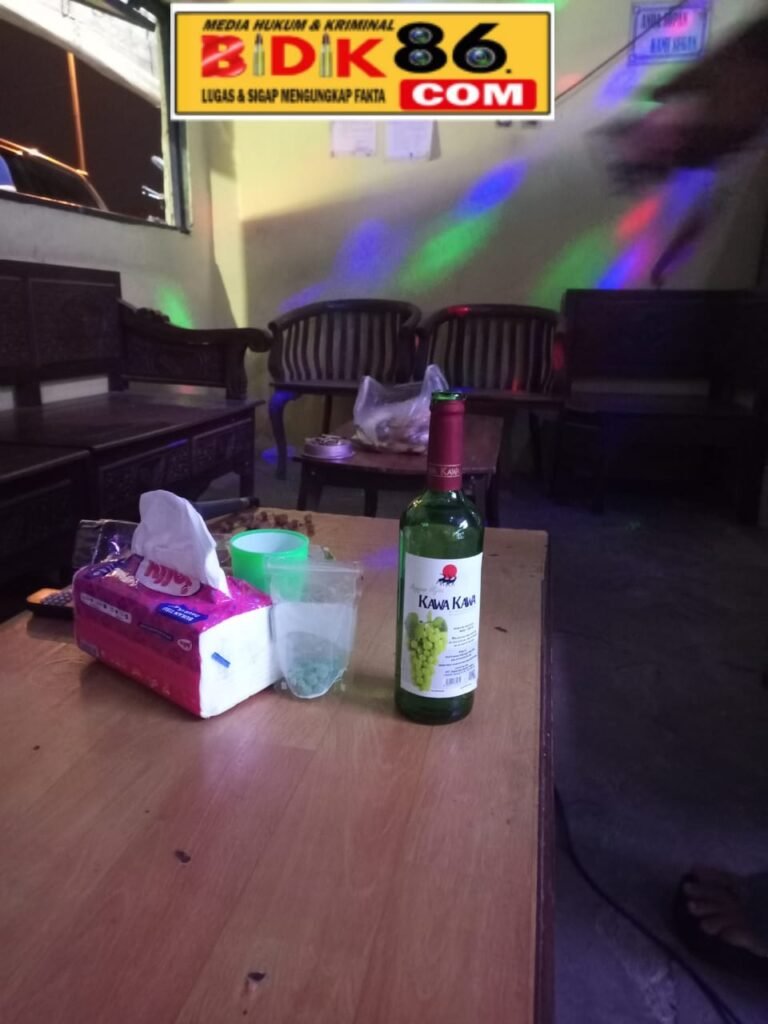 Bobroknya pemangku wilayah, hingga terjadi pesta minum keras di kawasan Duduk sampeyan bagian barat .