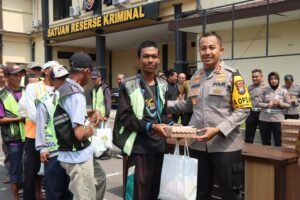 HUT Lalu Lintas Bhayangkara Ke – 69 2024, Satlantas Polres Kediri Kota Gelar Bakti Sosial dan Santunan Anak Yatim