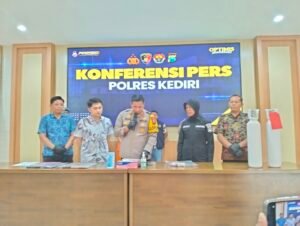 Gelar Press Release, Polres Kediri Ungkap Pelaku Perampokan 2 Minimarket