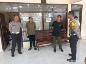 Pastikan Samsat Kediri Kota Berikan Pelayanan Terbaik Terhadap Wajib Pajak, Kasatlantas Lakukan Sidak
