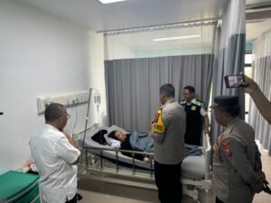 Kapolres Kediri Kunjungi Korban Keracunan Massal di RSKK