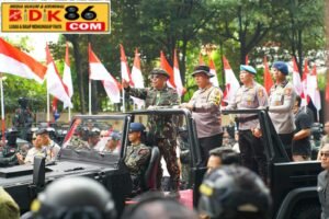 Kapolri Cek Gladi Bersih Apel Gelar Pasukan Pengamanan Pengambilan Sumpah Presiden dan Wapres RI