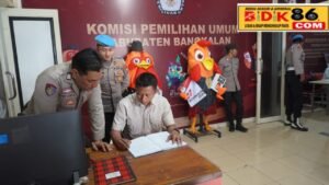 Tahap Kampanye Pilkada 2024, Polres Bangkalan Tingkatkan Patroli dan Penjagaan Kantor KPU dan Bawaslu