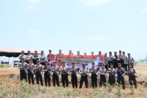 Antisipasi Kerawanan Pilkada 2024, Polres Kediri Kota Gelar Latkatpuan Menembak Flash Ball