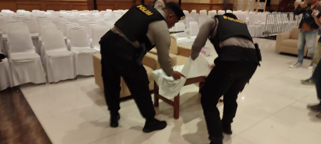 Sat Samapta Polres Kediri Kota Bersama Tim K9 Sterilisasi IKCC Sebagai Langkah Awal Pengamanan Debat Pertama Pilwali