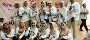 Hj.Nursaidah: fraksi Gerindra,bersama tim relawan saksikan, debat calon bupati Gresik masa periode 2024 – 2029