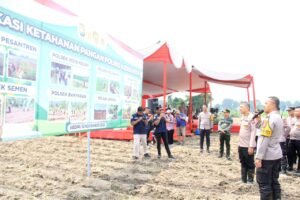 Wujudkan Asta Cita Bidang Ketahanan Pangan Polres Kediri Kota Bersama Masyarakat Tanam Jagung