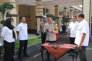 Cegah Judi Online, Ponsel Anggota Polres Kediri Kota di Periksa Mendadak