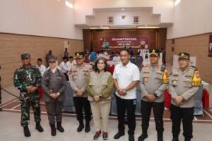 Kapolres Kediri Kota Bersama Forkopimda Tinjau Tahap Pungut Suara Di TPS