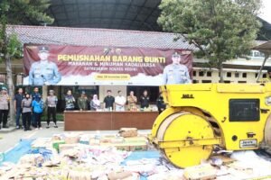 AFF di Hadirkan Saat Pemusnahan Barang Bukti Makanan Kadaluwarsa