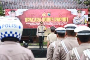 Pimpin Upacara Korps Raport, Ini Pesan Kapolres Kediri