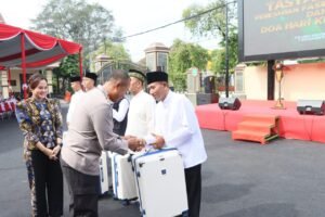 Kisah Inspiratif: 5 Anggota Polres Kediri Kota Raih Hadiah Umrah Berkat Dedikasi dan Ketulusan