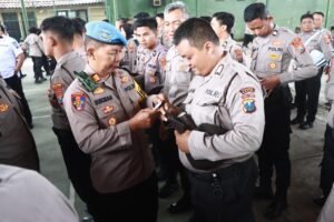 Sipropam Polres Kediri Lakukan Pemeriksaan Sikap Tampang Anggota