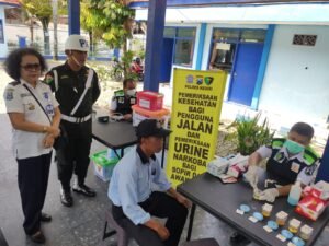Polres Kediri Gelar Tes Urine Bagi Pengemudi Angkutan Umum