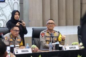 Kapolda Jatim Menghimbau Masyarakat Rayakan Malam Tahun Baru  Secara Sederhana