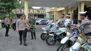 Polres Nganjuk Gelar Apel Kesiapan Pengamanan Malam Tahun Baru 2025