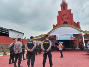 Sat Samapta Polres Kediri Kota Bersama K9 Mitra Polri, Sterilisasi Sejumlah Gereja Jelang Perayaan Natal 2024
