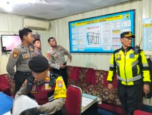 Kabag Ops Polres Kediri Kota Pimpin Pengecekan Pos Pam dan Pos Yan Nataru 2024 – 2025