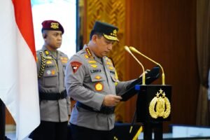 Kapolri Pimpin Sertijab Kapolda Sumbar Irjen Pol Dr. Gatot Tri Suryanta