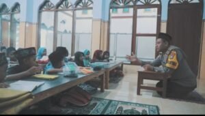 Kisah Aiptu Saiful Anam Sebagai Guru Ngaji di Kelurahan Tamanan Kota Kediri