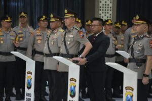 Kapolda Jatim Pimpin Sertijab  Pejabat Utama dan Kapolres