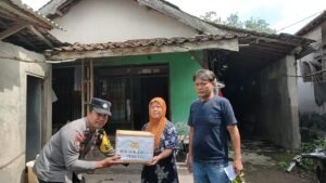 Polsek Pagu Salurkan Paket Sembako melalui Program Jum’at Berkah